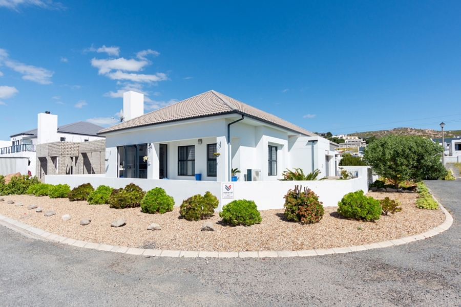 3 Bedroom Property for Sale in Sandy Point Western Cape